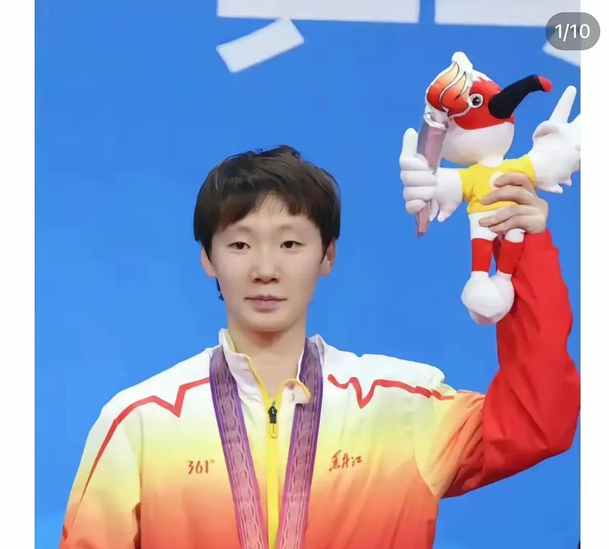 落后一步！选手遗憾失金，获得一枚银牌的简单介绍