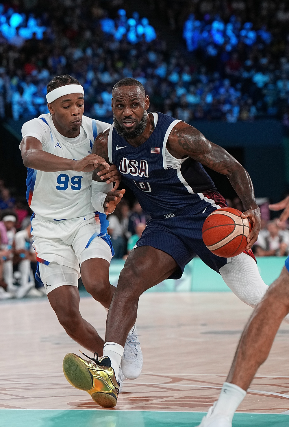 美国篮球明星无惧秀场超高人气圈粉无数的简单介绍 美国篮球明星无惧秀场超高人气圈粉无数的简单介绍