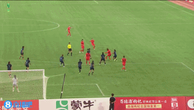 开云平台-柬埔寨女足在比赛中努力拼搏