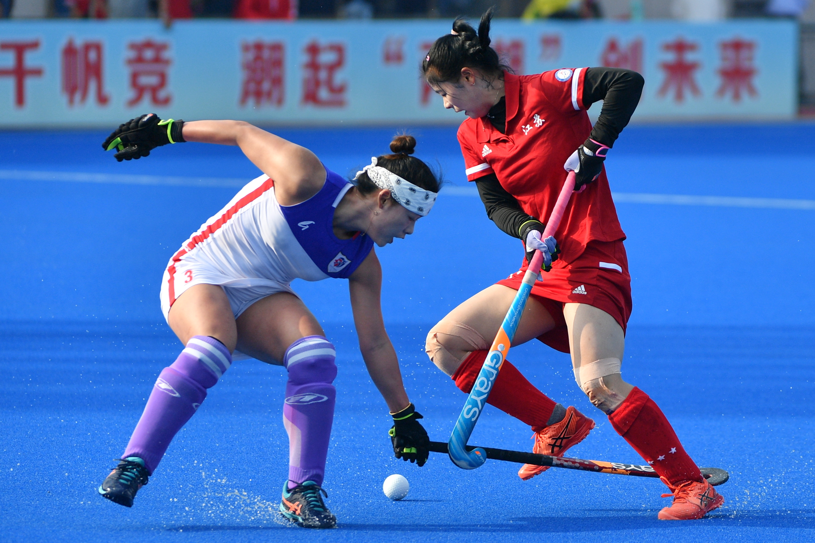 女子曲棍球赛场上创造精彩瞬间 女子曲棍球赛场上创造精彩瞬间