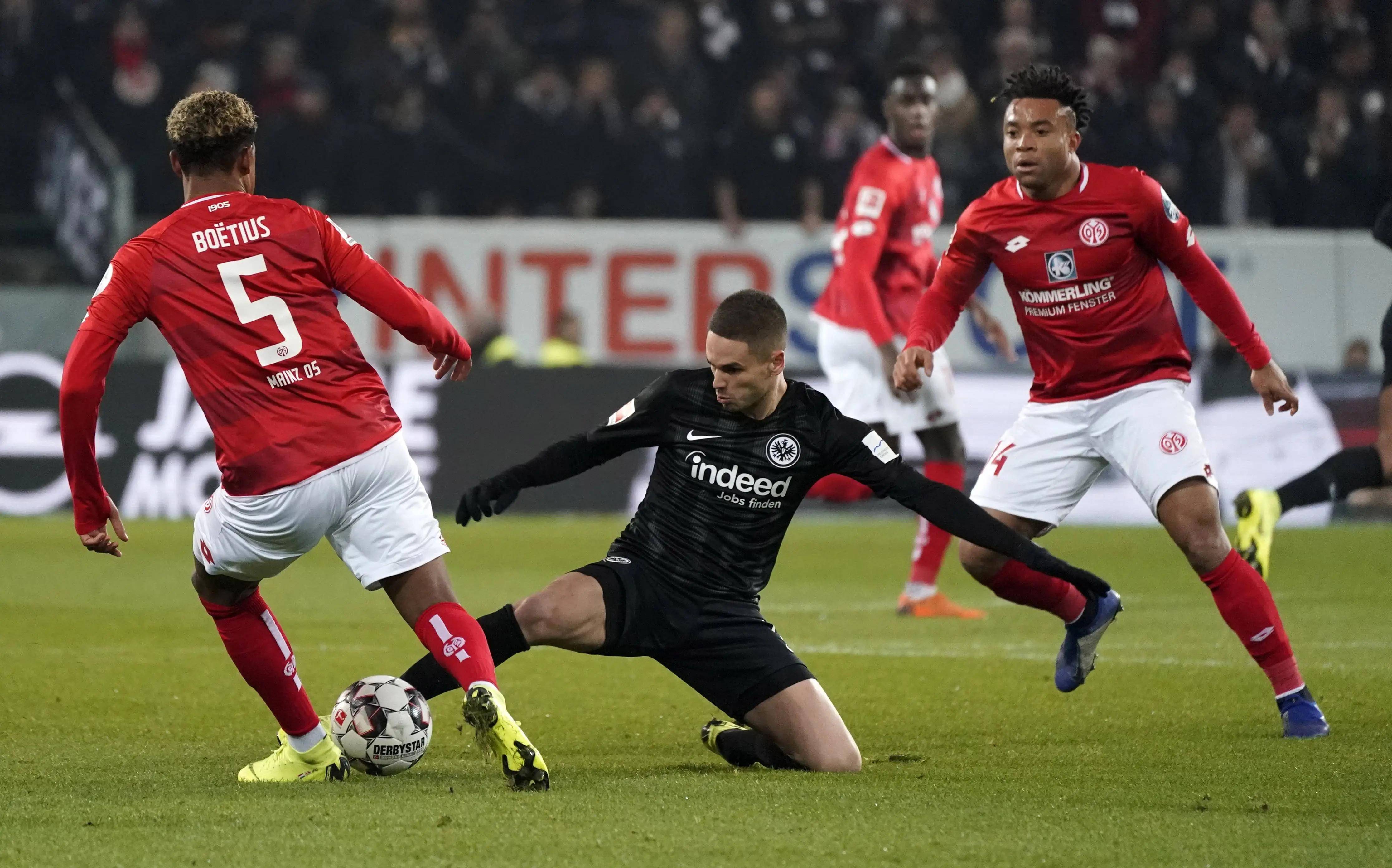 美因茨击败对手,实现主场完胜 美因茨击败对手,实现主场完胜