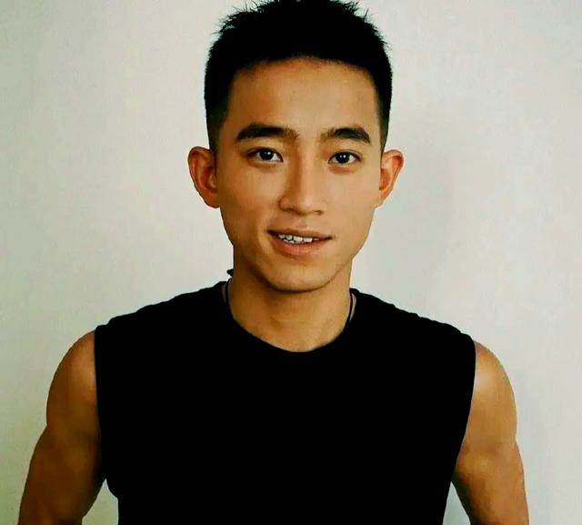 新晋选手默默崭露头角,引发关注 新晋选手默默崭露头角,引发关注