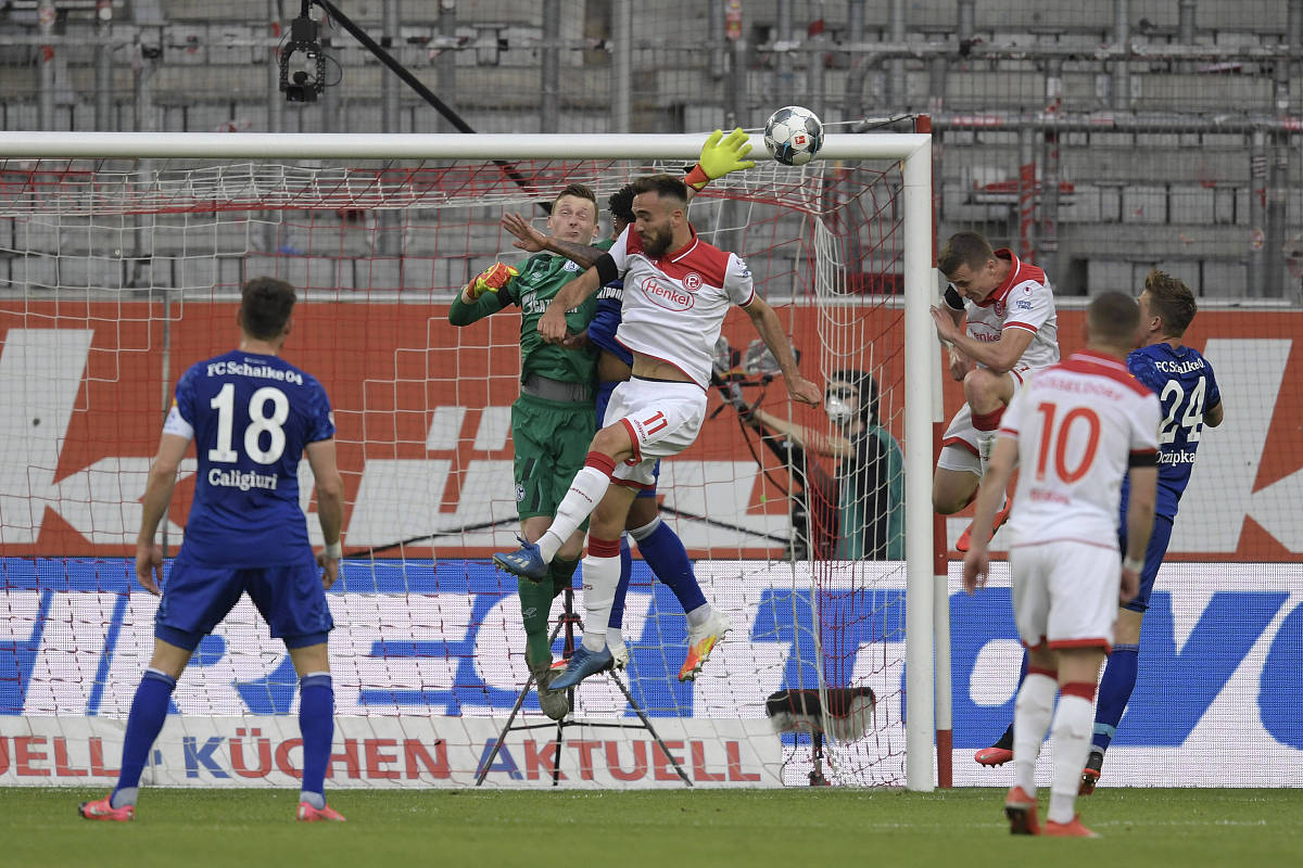 包含柏林赫塔球员表现低迷，遭遇失利的词条