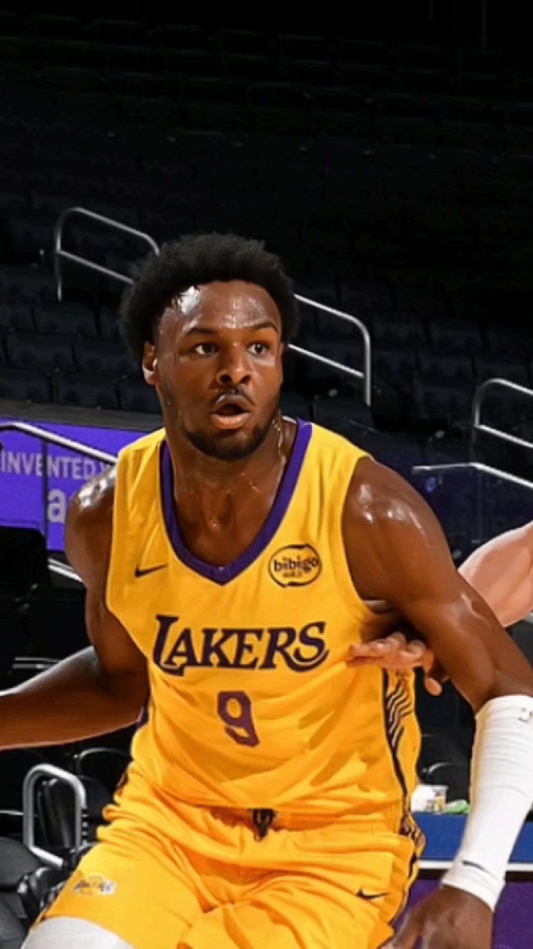 湖人胜马刺，湖口称霸