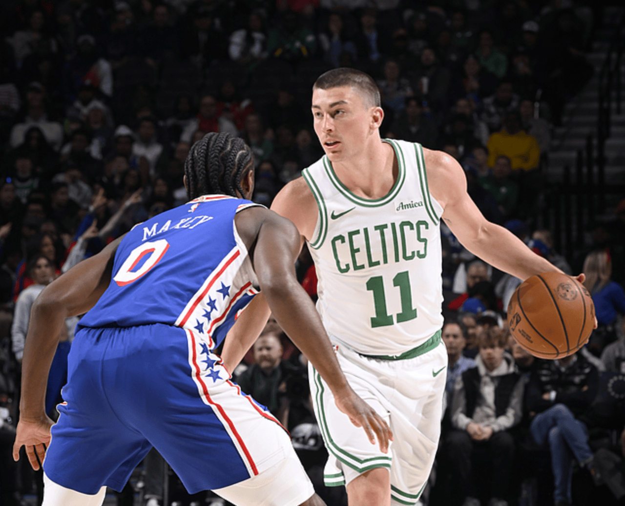 76人大胜凯尔特人,迎来四连胜 76人大胜凯尔特人,迎来四连胜