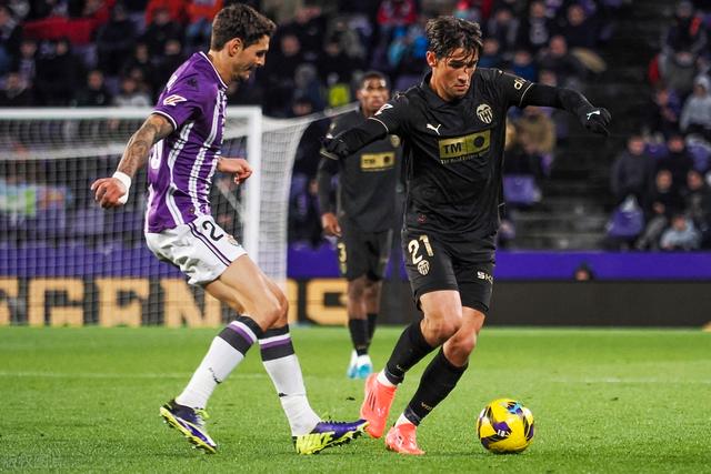 皇马击败瓦伦西亚，继续领跑西甲积分榜