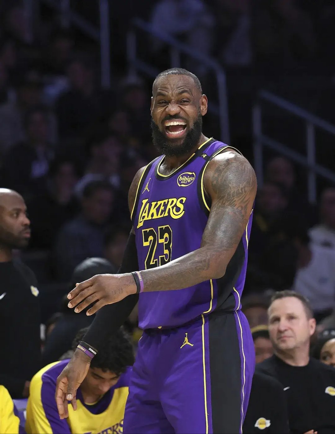 湖人再胜黄蜂!戴维斯狂砍29分创个人得分纪录 湖人再胜黄蜂!戴维斯狂砍29分创个人得分纪录