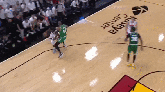 开云体育平台APP-包含“热火再胜老鹰”——近期NBA比赛动态的词条